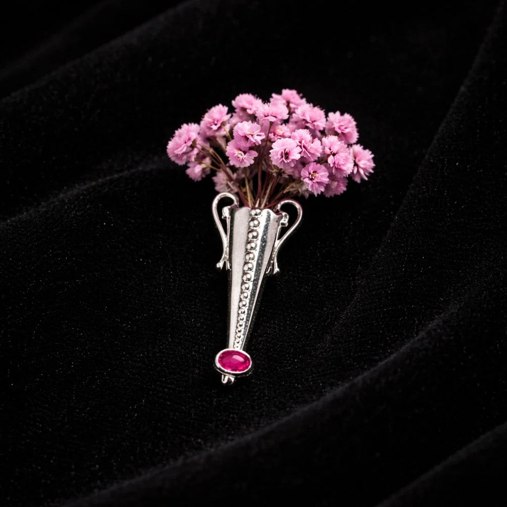 BloomBrooch – Artistic Wearable Flower Holder Brooch