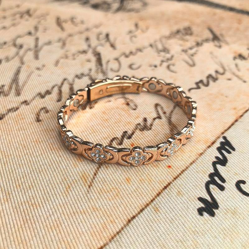 Claris™ Flower Copper Bracelet