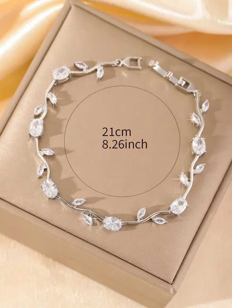 BloomVine – Delicate Rose Bracelet