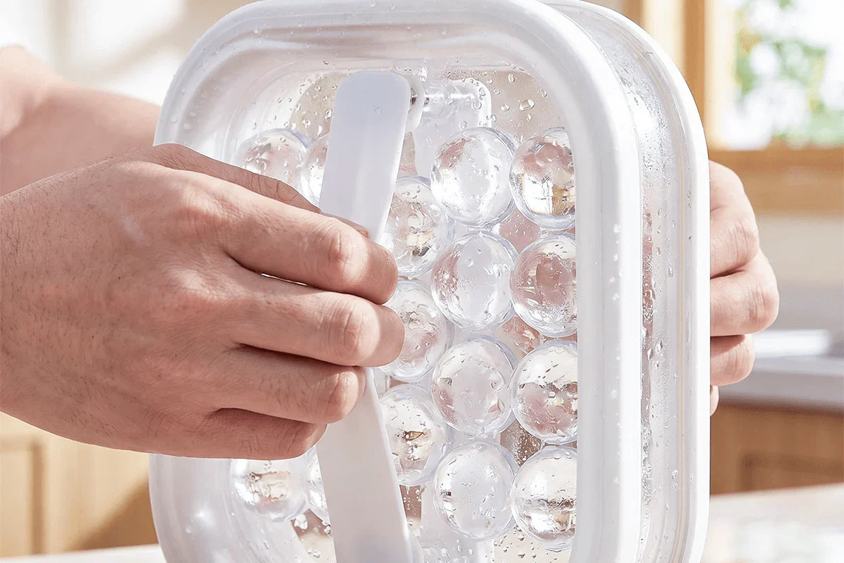 IceSphere – Portable Silicone Ice Ball Maker Kettle