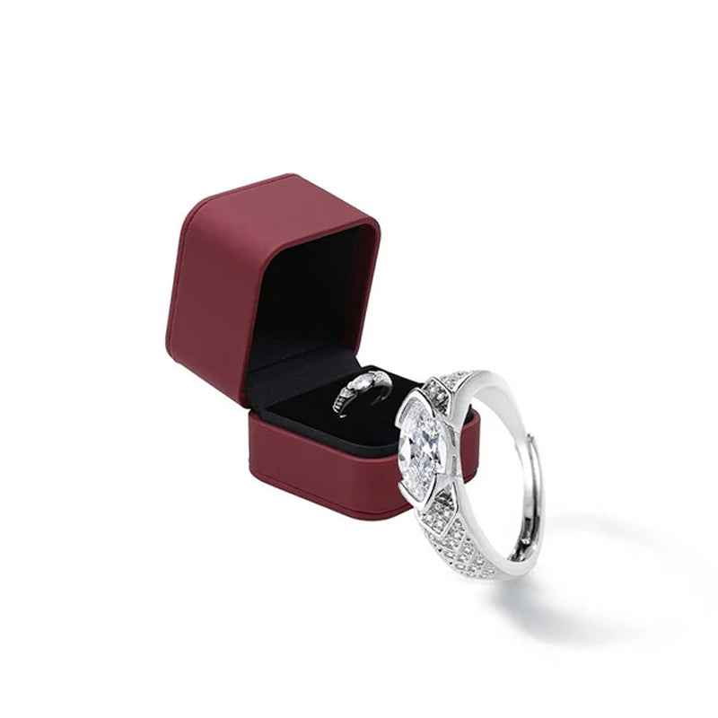 NovaShine – Zircon Statement Ring