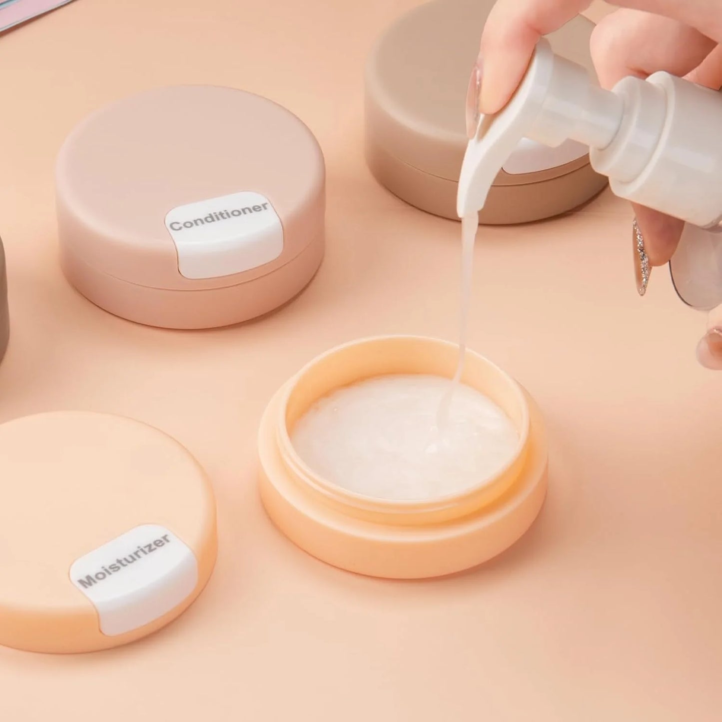 SnapVault – Magnetic Cosmetic Travel Container Set