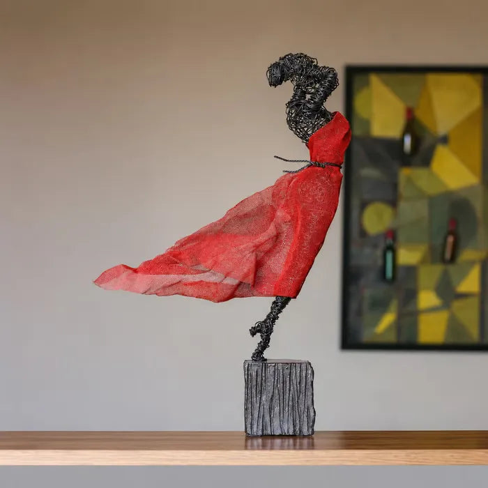 PoiseMuse – Handmade Wire Figurine