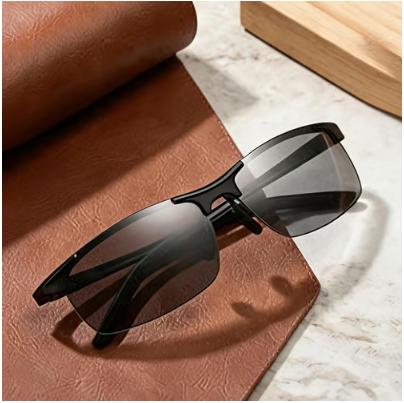 GlareGuard – Polarized Photochromic Sunglasses