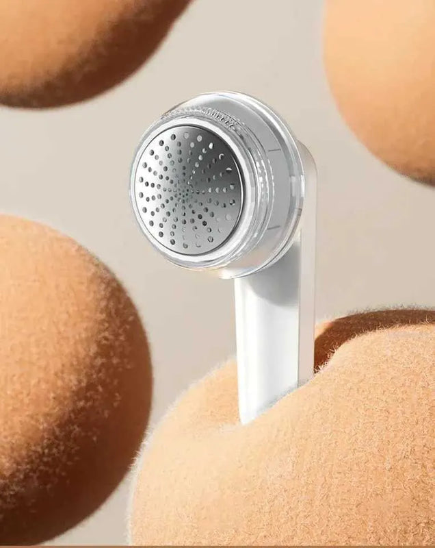 FabricFresh – Premium Rechargeable Clothes Lint Remover