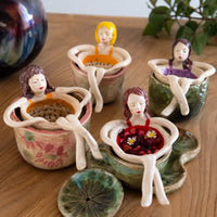 BrewMuse – Artistic Sitting Lady Tea Infuser