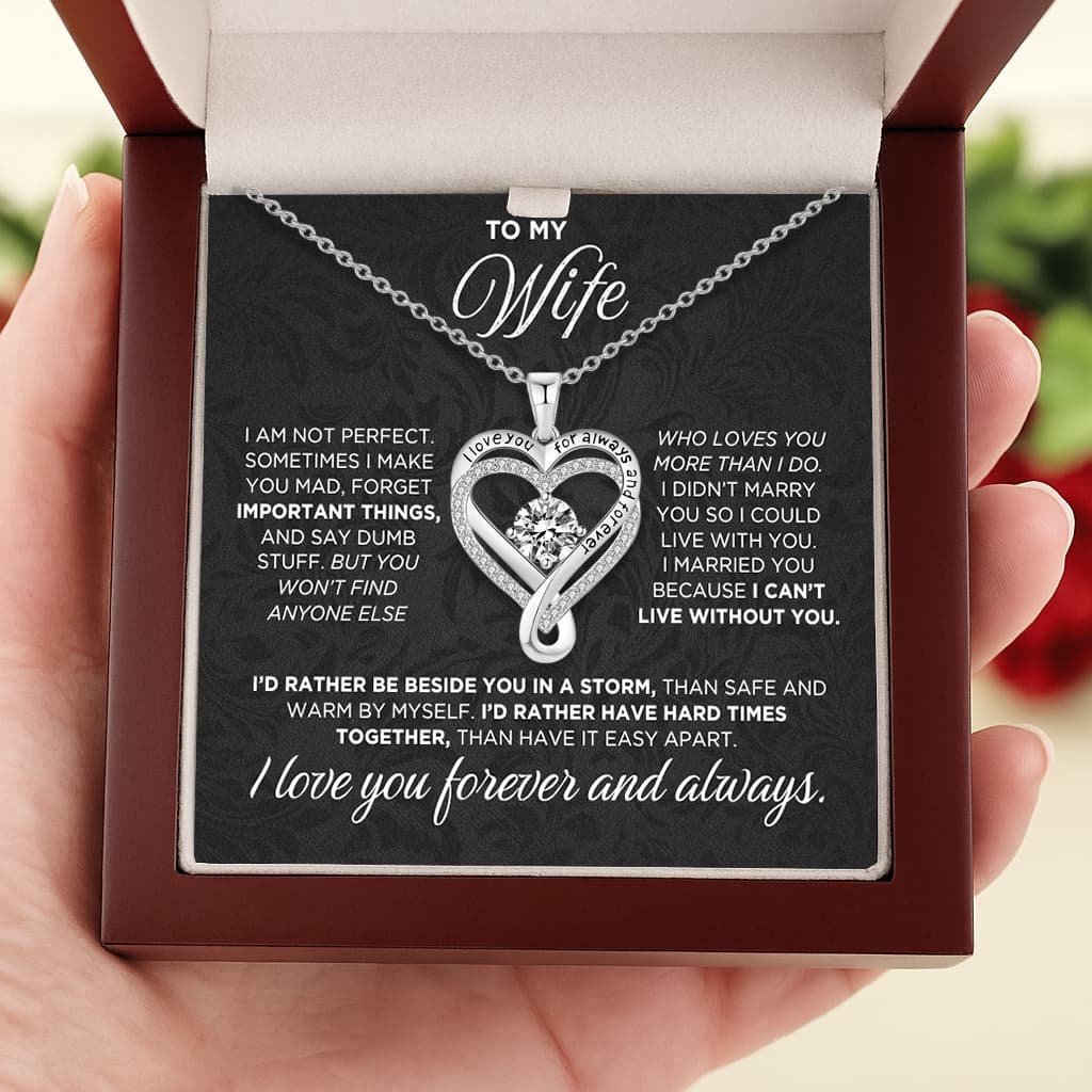 LoveCrest – Custom Loved Ones Name Necklace