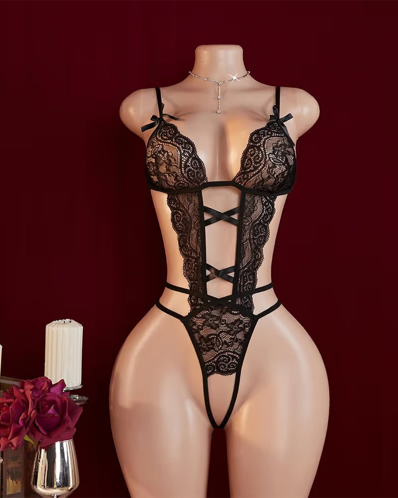 LaceVienne – Wireless Hollow-Lace Lingerie