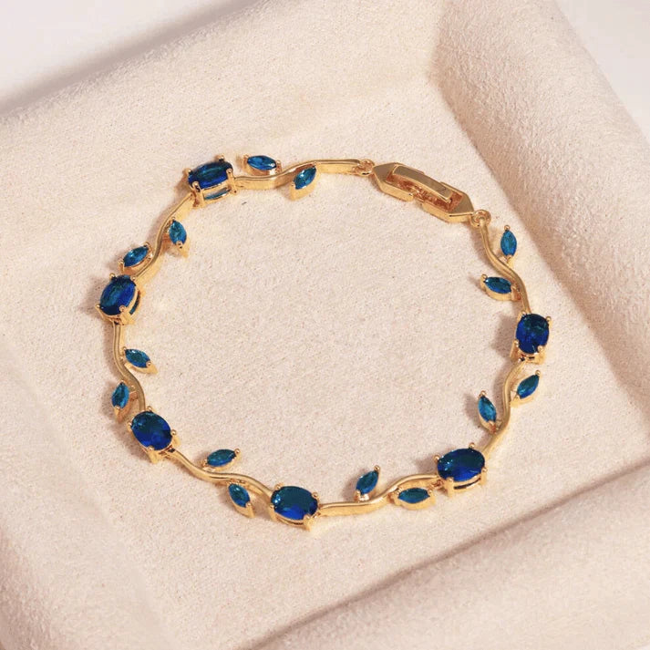 BloomVine – Delicate Rose Bracelet