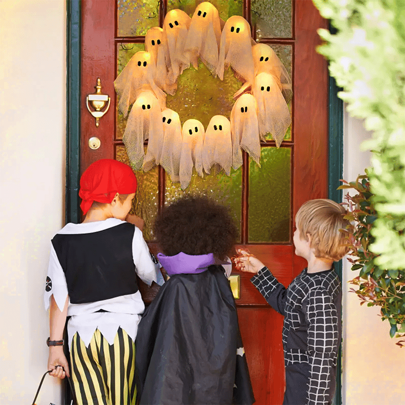 BooLume – Eerie Illuminated Halloween Wreath
