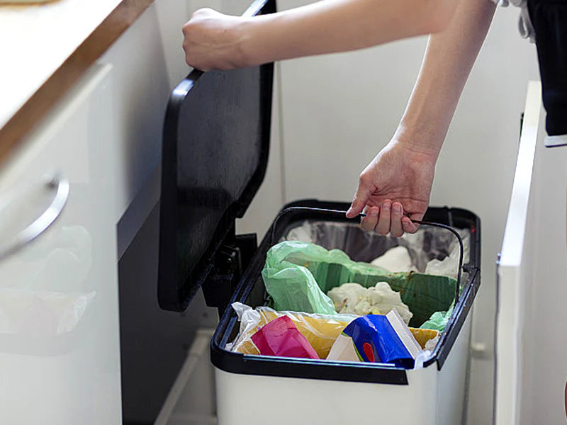 SpaceNest – Foldable Kitchen Waste Bin