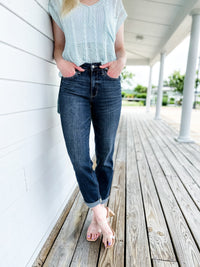 ChicContour – Figure-Flattering Dark-Wash Jeans