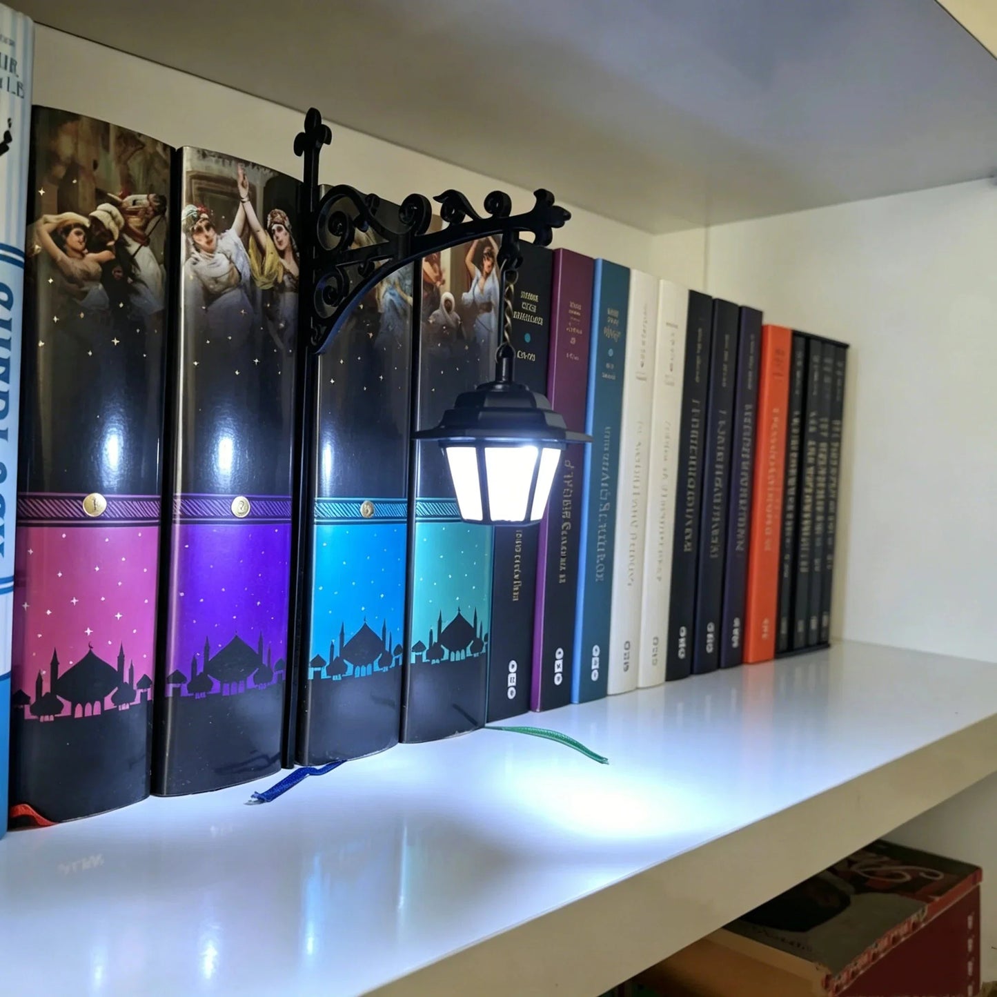 ChapterGlow – Classic Bookshelf Library Mood Light