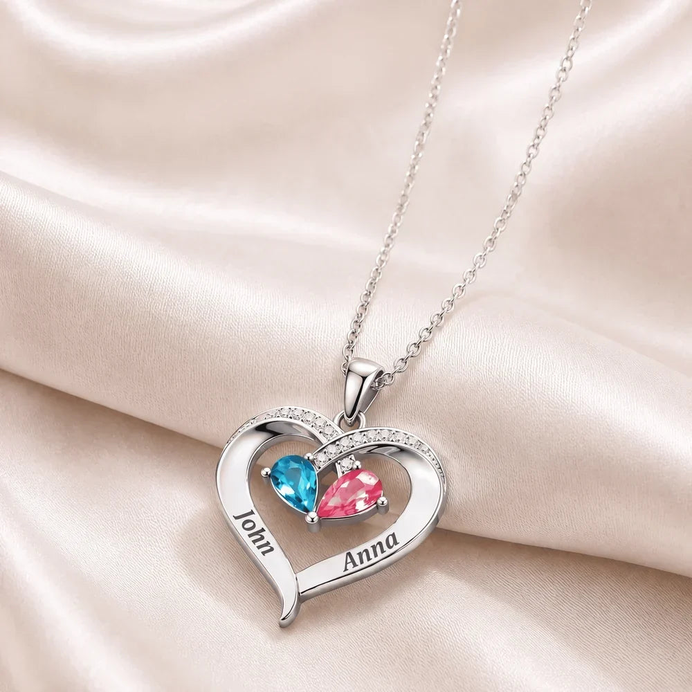 LoveScript – Personalized Family Name Necklace