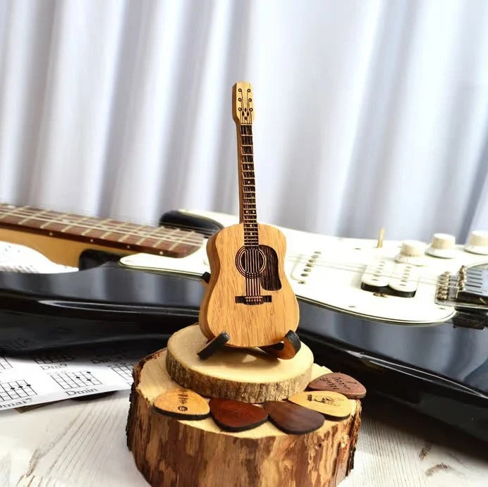 GuitarKeepsake – Personalized Wooden Pick Box