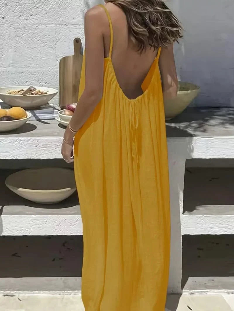 Mila – Adjustable Strap Open-Back Summer Dress