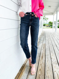 ChicContour – Figure-Flattering Dark-Wash Jeans