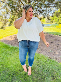 ChicContour – Figure-Flattering Dark-Wash Jeans