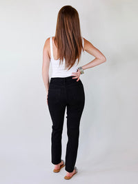 ChicContour – Figure-Flattering Dark-Wash Jeans