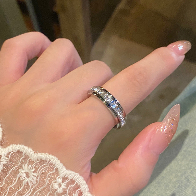 SpinLuxe – Titanium Spinner Ring with Zirconia